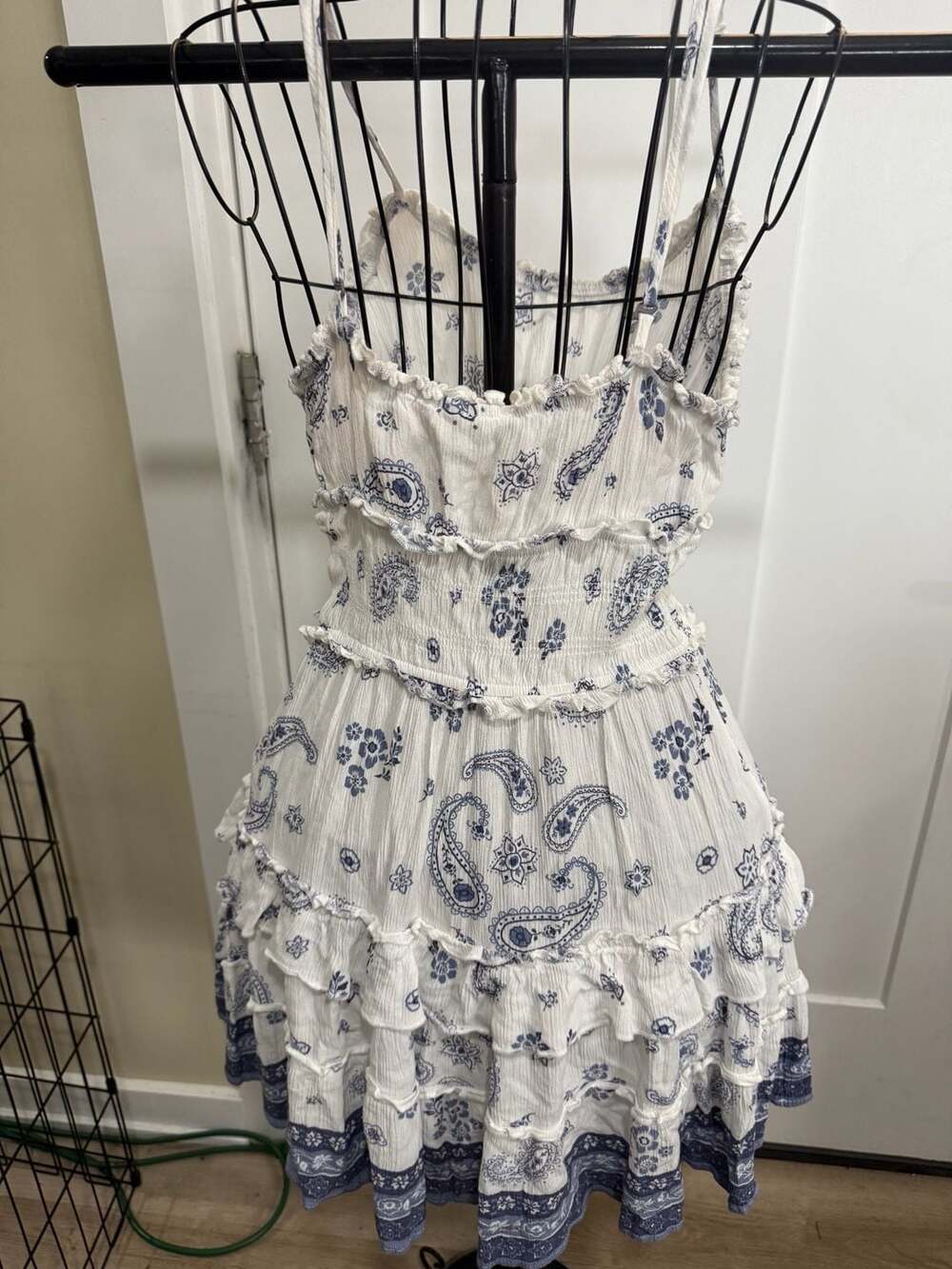 Ocean Drive Blue Paisley Floral Tiered Ruffle Mini Dress Size M - Picture 4 of 6